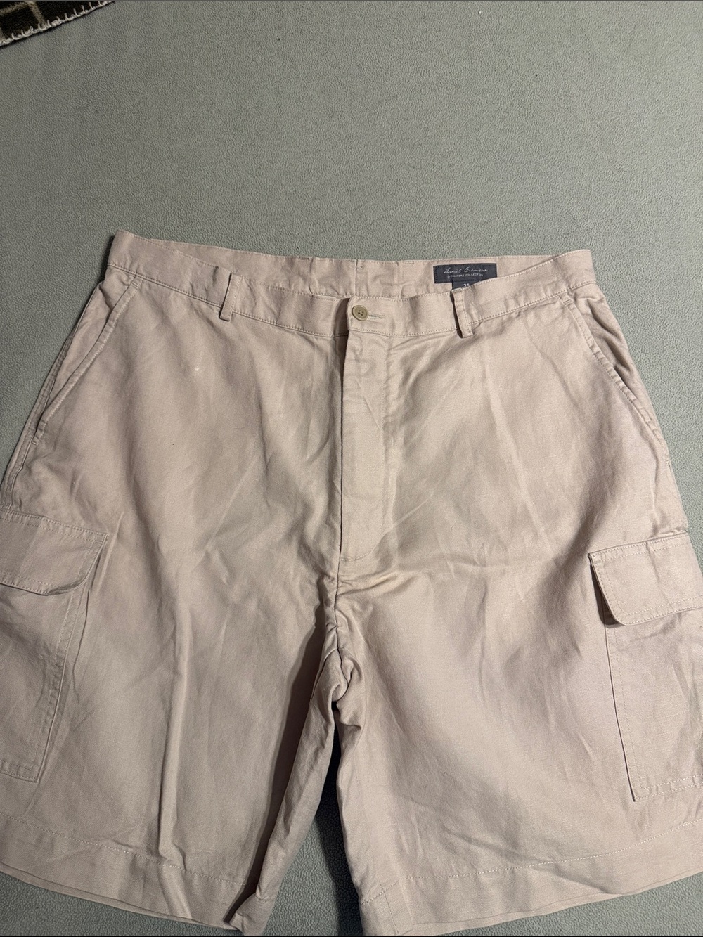 Daniel Cremieux Men's Cargo Shorts in Light Tan